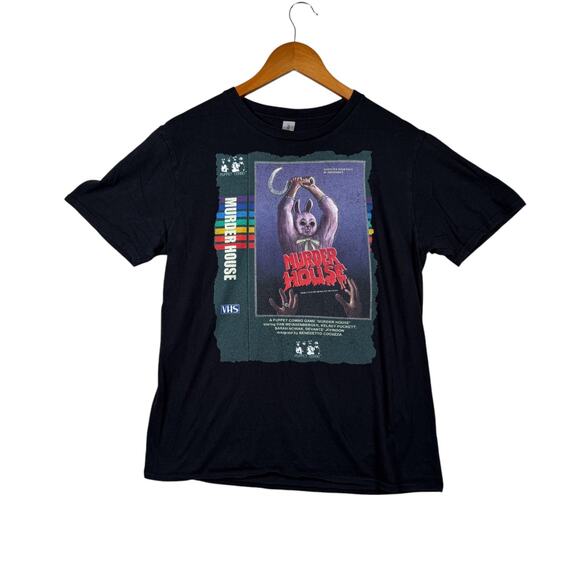Murder House Puppet Combo VHS Horror Movies Slasher Bunny Halloween T Shirt M - Picture 1 of 7
